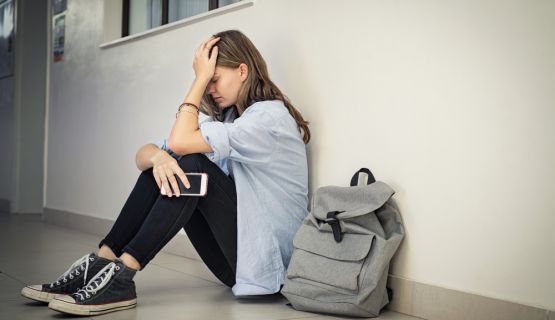 How Parents Can Cope With Reactive Attachment Disorder in Teens